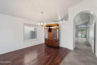 523 W Kelton Ln in Phoenix, AZ - Building Photo - Building Photo