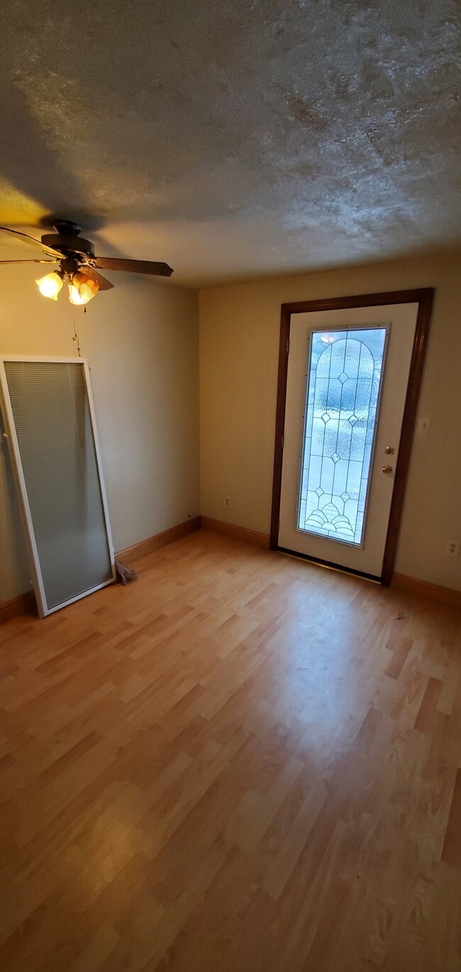 410 Morton Ave, Unit 410 Morton Ave in Butler, PA - Foto de edificio - Building Photo