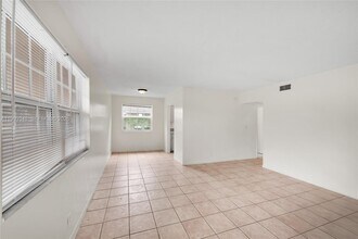 2241 NW 59th Terrace in Lauderhill, FL - Building Photo - Building Photo