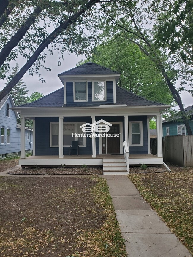 property at 3112 40th Ave S
