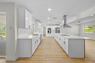 5700 Bayou Grande Blvd NE in St. Petersburg, FL - Building Photo - Building Photo