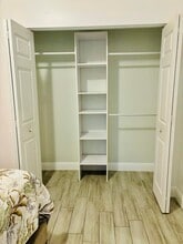 1036 Francis St in West Palm Beach, FL - Foto de edificio - Building Photo