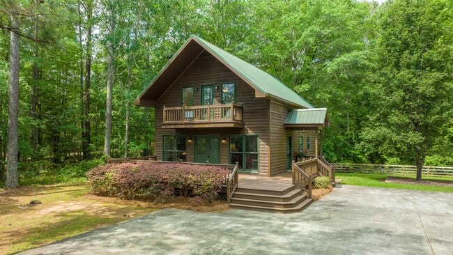 property at 116 Lake Forest Dr