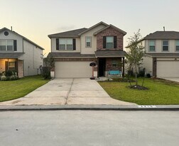 4310 Stuebner Hl Dr in Houston, TX - Building Photo