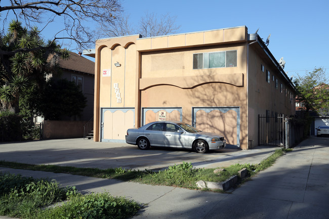 1745 S Hobart Blvd in Los Angeles, CA - Building Photo - Building Photo