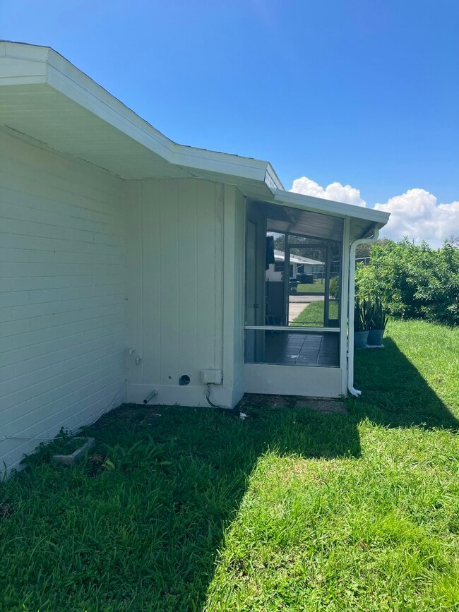 5774 Gallatin Ln in North Port, FL - Building Photo - Building Photo
