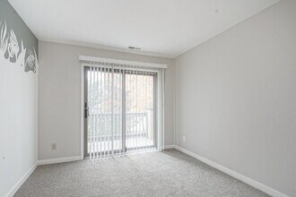 2004 Augusta Cir in Mount Laurel, NJ - Building Photo - Building Photo