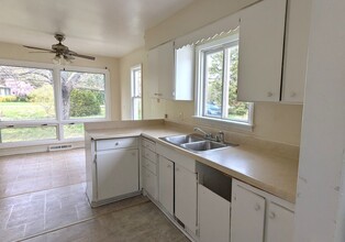 965 W Tyler Rd in Muskegon, MI - Building Photo - Building Photo