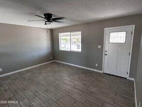 4736 E Burgess Ln in Phoenix, AZ - Building Photo - Building Photo