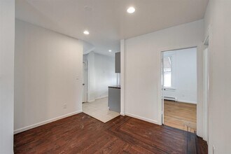 112 North St in Jersey City, NJ - Building Photo - Building Photo