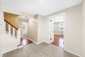 7199 Ward Rd in Parma, OH - Building Photo - Building Photo