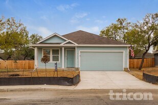 5715 Vista Point in San Antonio, TX - Building Photo