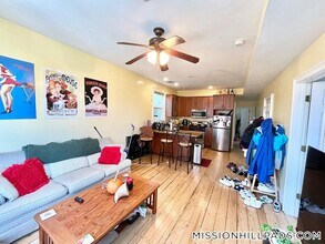 731 Parker St in Boston, MA - Building Photo - Building Photo
