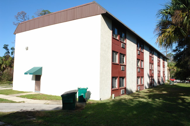 Ormond Shores Apartments in Ormond Beach, FL - Building Photo - Building Photo