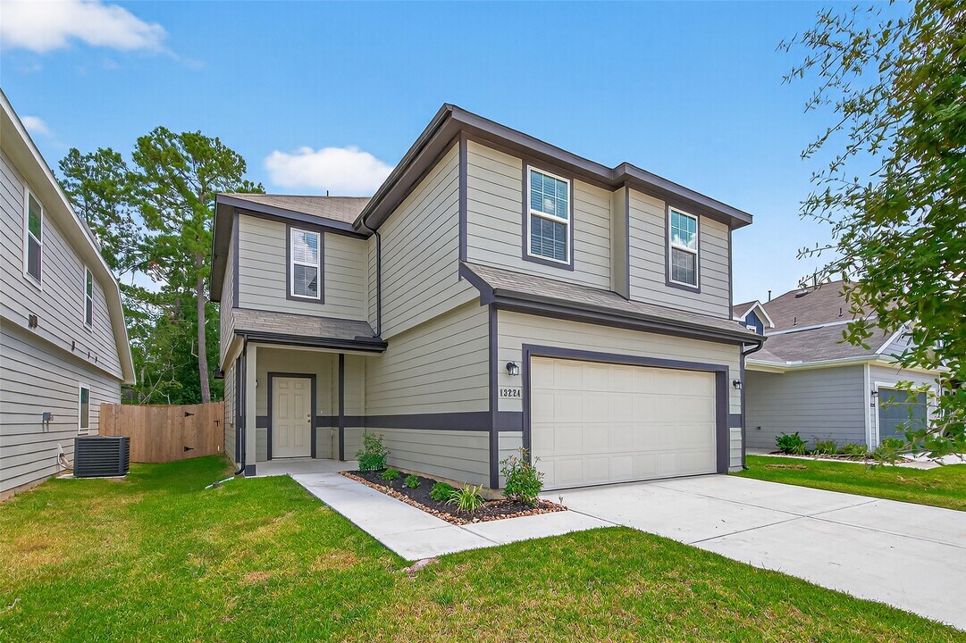 13224 Musky Dr in Conroe, TX - Building Photo