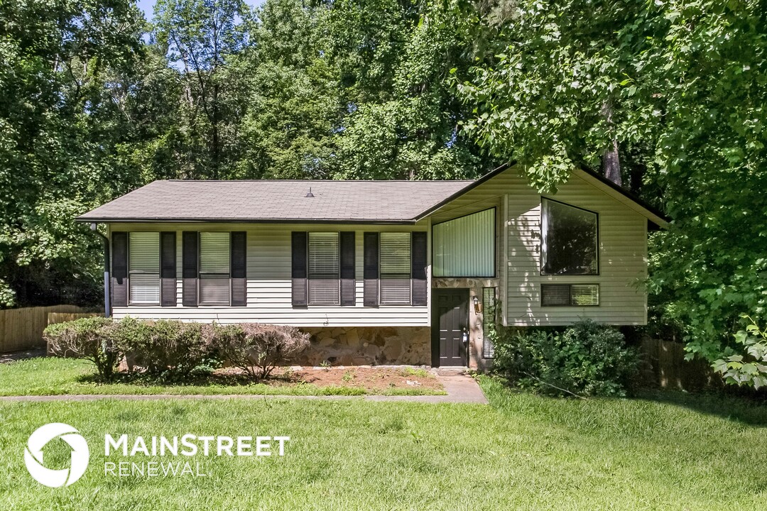 4071 Chimney Ridge Way in Ellenwood, GA - Building Photo