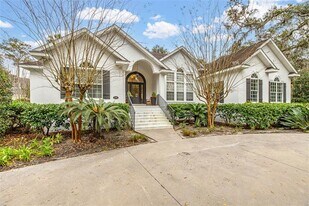 248 St James Ave in St. Simons Island, GA - Building Photo