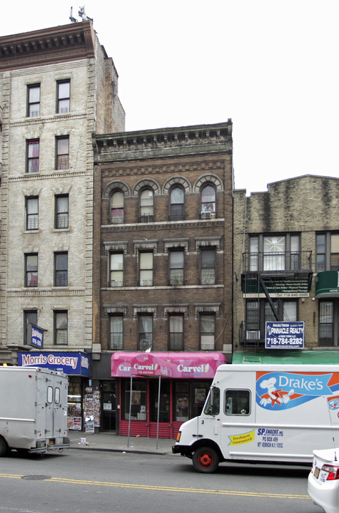 Carvel in Bronx, NY - Foto de edificio