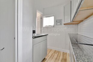 825 Truman St in Lake Worth Beach, FL - Building Photo