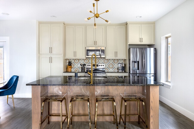 1940 Green Hill Dr in Canyon Lake, TX - Building Photo - Building Photo