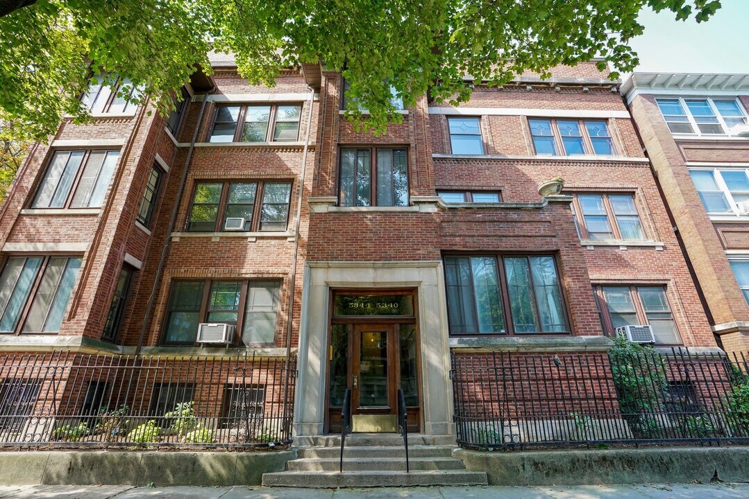 5340 S Hyde Park Blvd in Chicago, IL - Building Photo