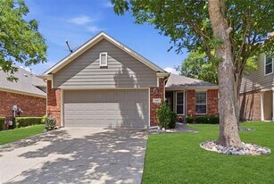 7257 Rembrandt Dr in Plano, TX - Building Photo