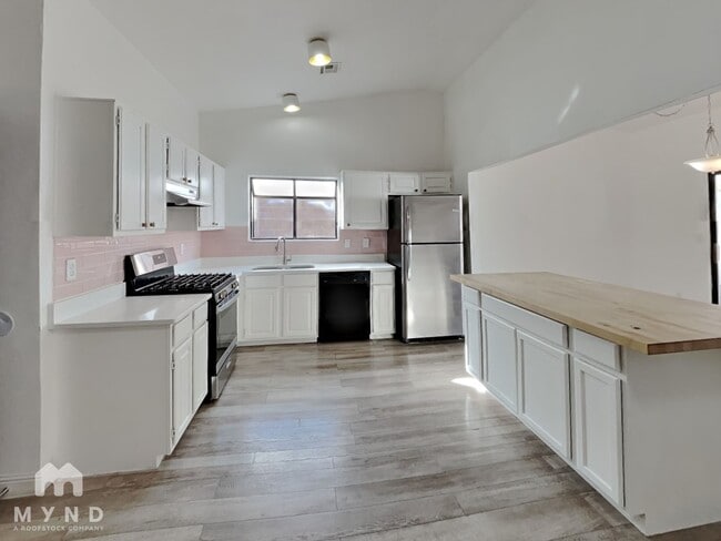 370 S Pemberton Ave in Tucson, AZ - Foto de edificio - Building Photo