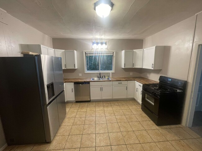 property at 106 W Pleasant St