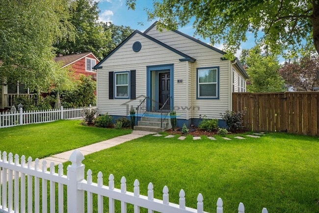 1406 E Indiana Ave in Coeur d'Alene, ID - Building Photo - Building Photo