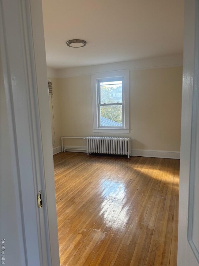 15 Miller St in Glen Cove, NY - Building Photo - Building Photo