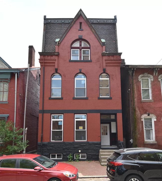 property at 1005 Sheffield St