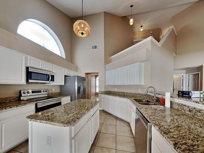 1428 Oberlin Terrace in Lake Mary, FL - Foto de edificio - Building Photo