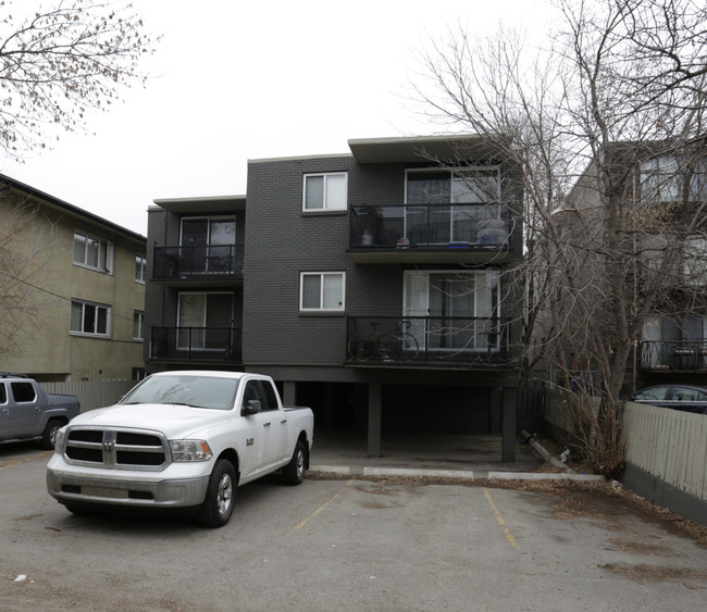 1721 11th St SW in Calgary, AB - Building Photo - Building Photo