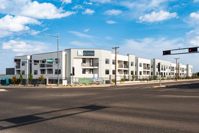 Allaso Olivine in Albuquerque, NM - Building Photo - Building Photo
