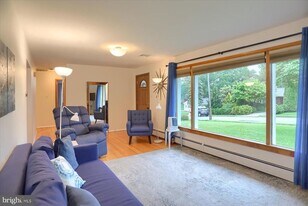 83 Hillside Cir in Camp Hill, PA - Building Photo