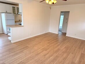 327 Lima St in Burbank, CA - Building Photo - Building Photo