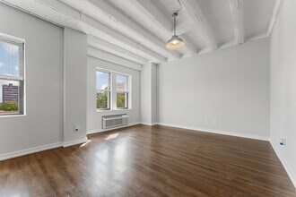 5718 N Winthrop Ave in Chicago, IL - Building Photo - Building Photo