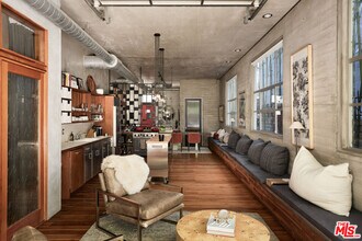 710 Orlando Ave in Los Angeles, CA - Building Photo - Building Photo