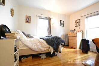 84 Colborne Rd, Unit 2 in Boston, MA - Foto de edificio - Building Photo