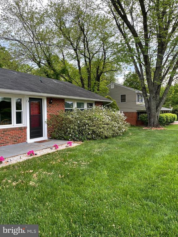 property at 13209 Thornton Dr