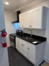 1384 W 83rd St in Cleveland, OH - Foto de edificio - Building Photo