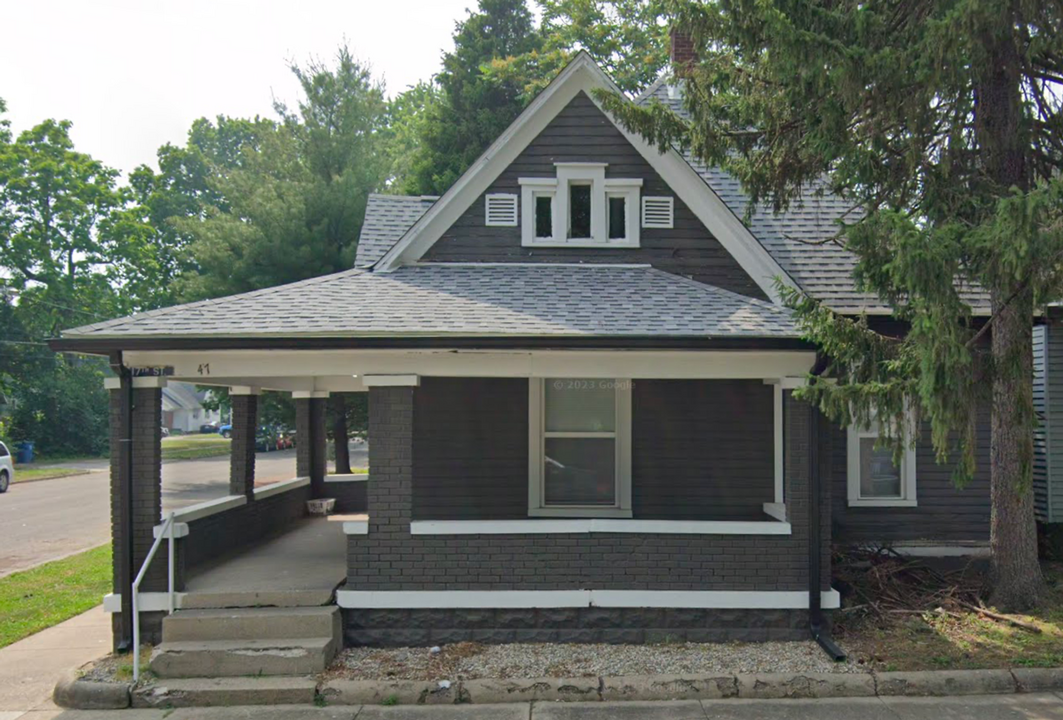 47 S 17th St in Terre Haute, IN - Building Photo