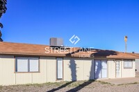 8509 W Golden Ln - 14