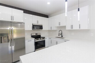 849 Duplex St E in Lehigh Acres, FL - Building Photo - Building Photo