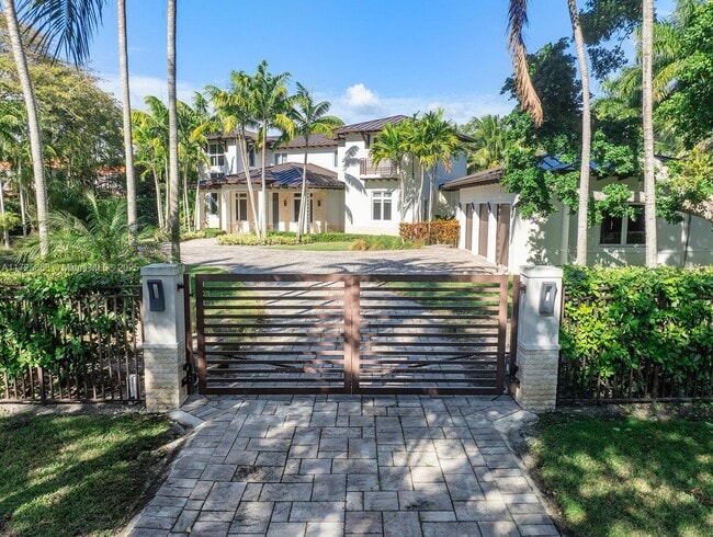 11795 S Mitchell Manor Cir