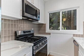 2616 Glendale Blvd, Unit 2618 in Los Angeles, CA - Foto de edificio - Building Photo