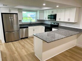 5413 Shaw St in New Port Richey, FL - Building Photo