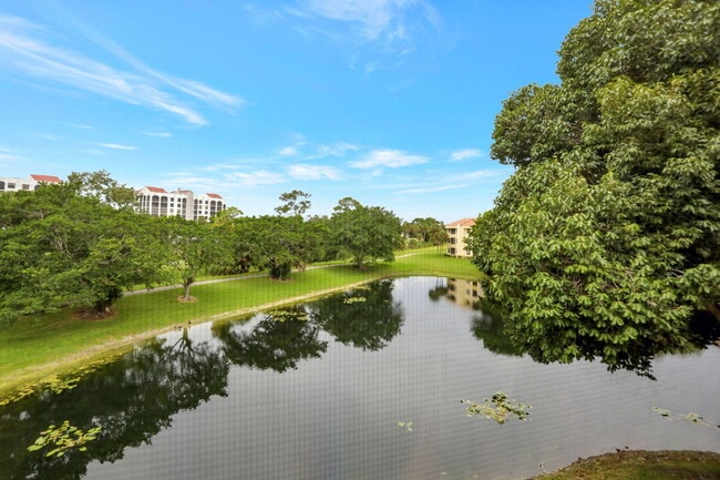 7472 La Paz Blvd in Boca Raton, FL - Building Photo - Building Photo