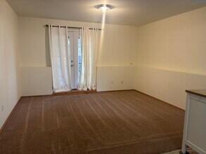 511 Queen Ave NE in Renton, WA - Foto de edificio - Building Photo