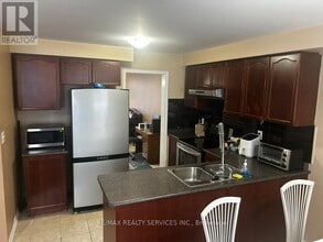 3086 Stornoway Cir in Oakville, ON - Building Photo - Building Photo